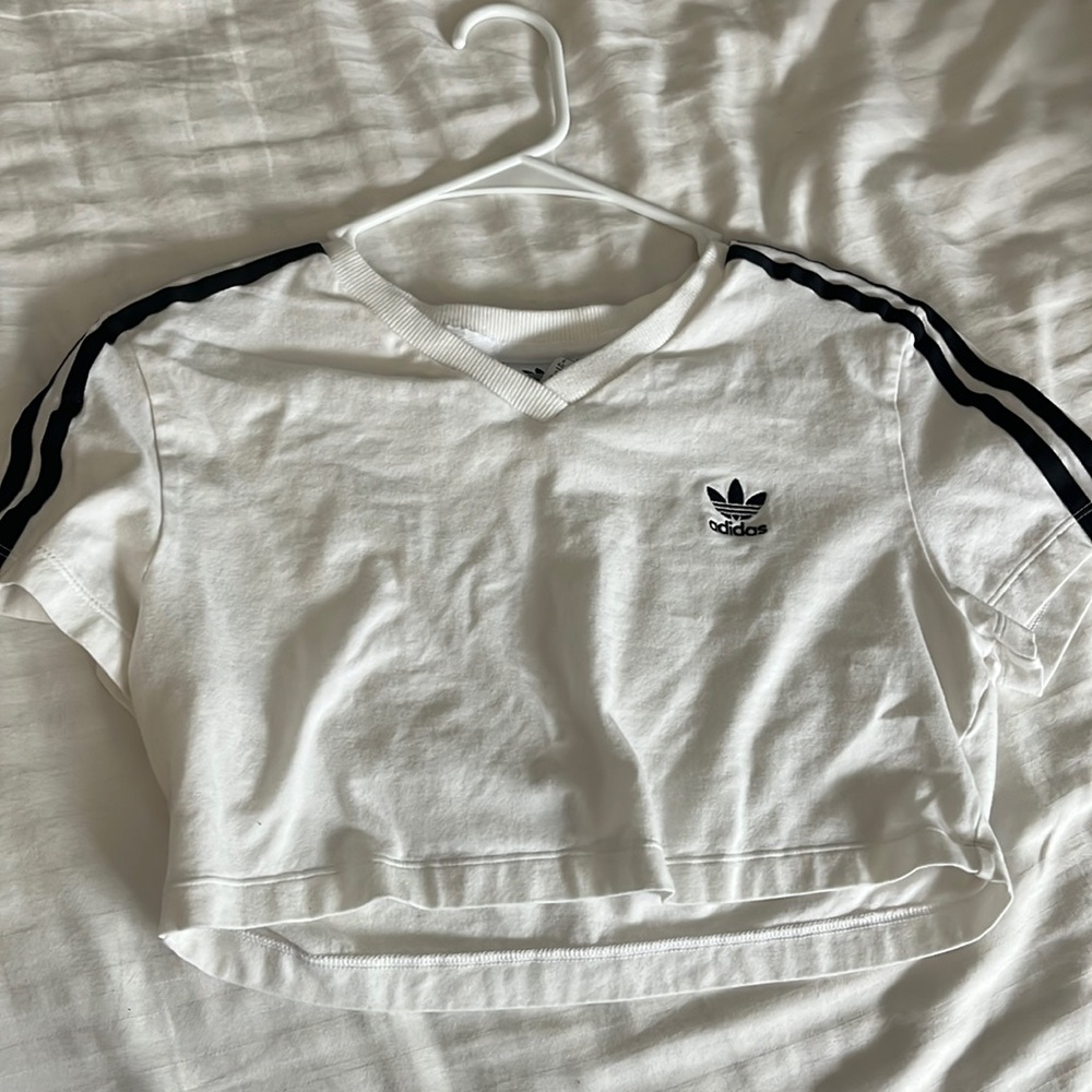 Adidas white crop top with trefoil black embroidered logo cute trendy style M